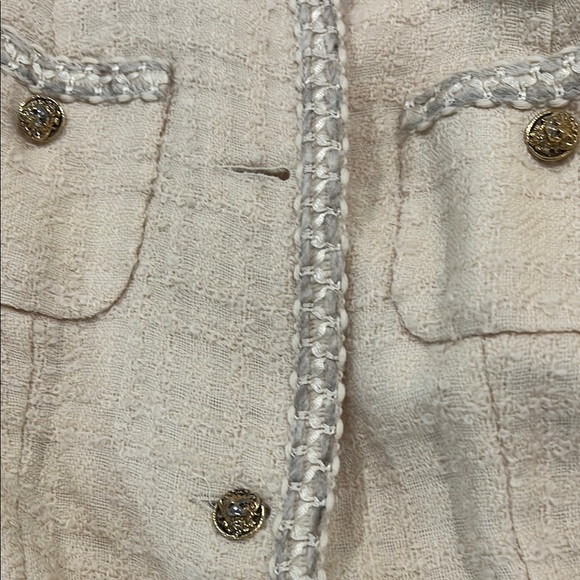 Elegant Beige Women's Jacket - Picture 5 of 8